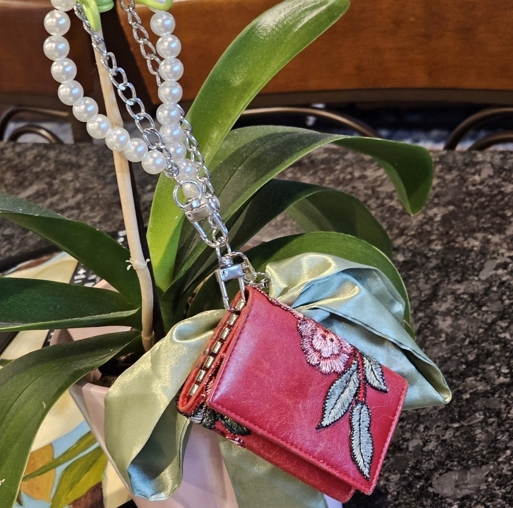 Gucci Calfskin Key Case w/Patch, Wristlet, Twilly, & Charms Added - Picture 15 of 15